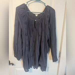Navy Blue XL Aerie Long Sleeve Lightweight Top with floral cutouts